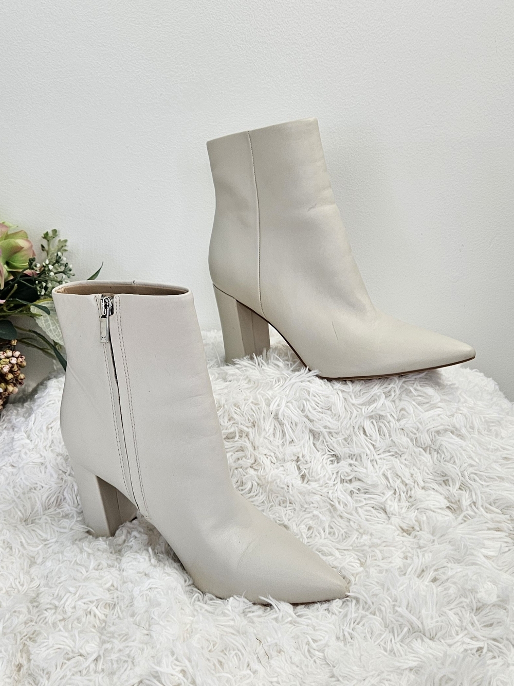 Marc Fisher Yanara Heeled Leather Bootie Size 8M White